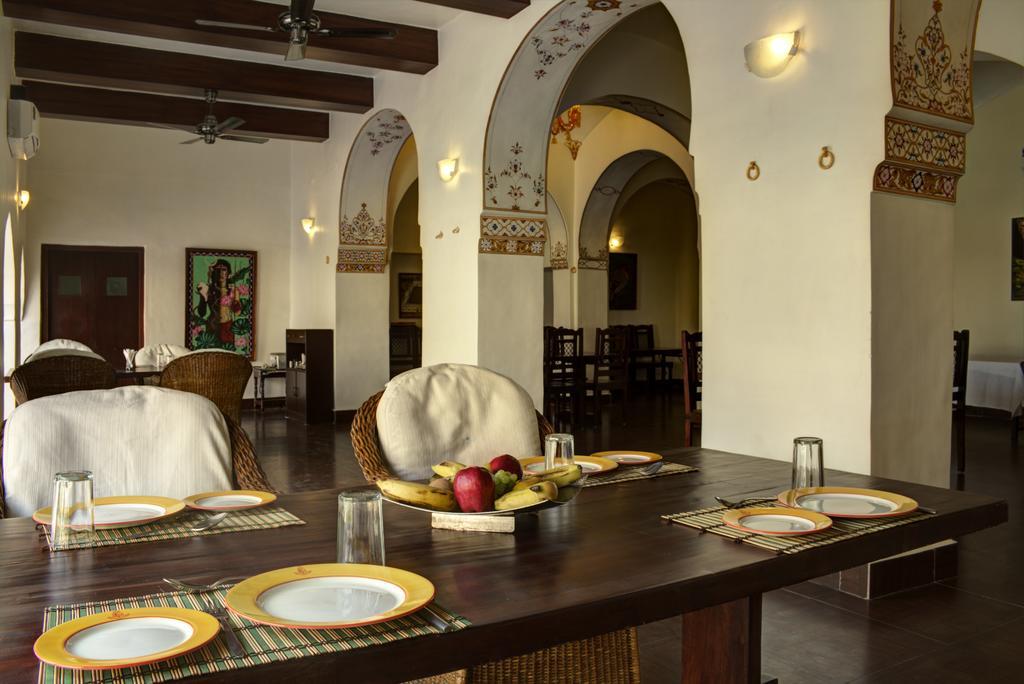 Amritara Surajgarh Fort Extérieur photo