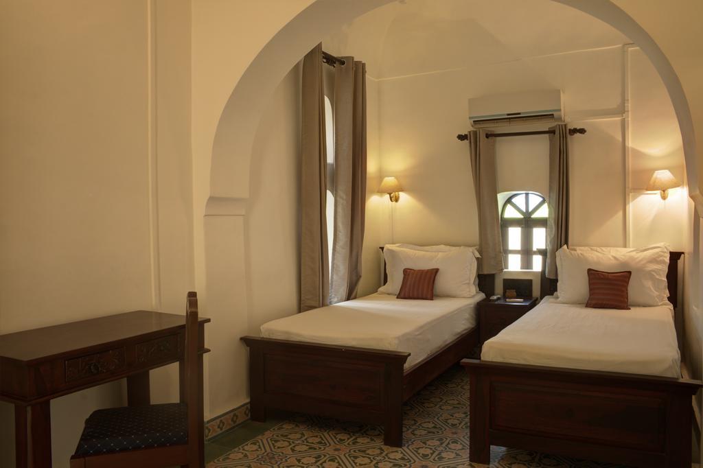Amritara Surajgarh Fort Chambre photo